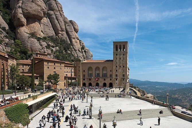Marvellous Montserrat Private Day Tour : Train & Cable-car tickets Included - What We Loved and What to Keep in Mind