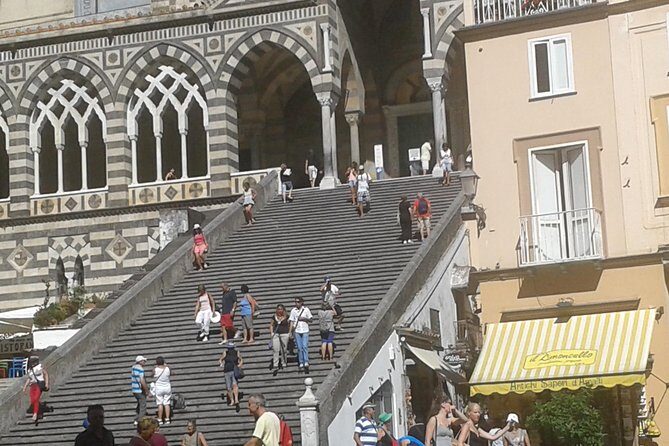 Minivan Tour | Amalfi Ravello and Pompeii with driver - Authentic Traveler Experiences
