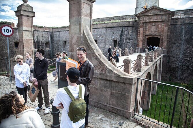 Montjuïc Walking Tour With Optional Flamenco Show - The Optional Flamenco Show: A Night of Passion