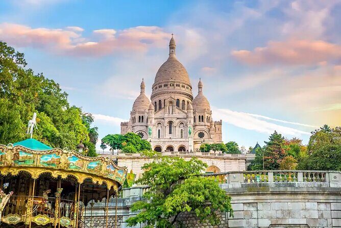 Montmartre and the Sacré-Coeur with the best guides in Paris - Reaching the Sacré-Coeur