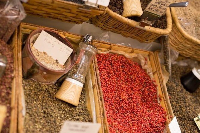 Montmartre The Private Food Tasting Tour with a French Gastronomy Expert - The Real Taste of Montmartre