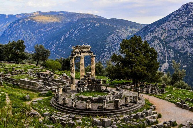 Mystical Delphi & Hosios Loukas Byzantine Wonder Luxury Day Tour - FAQs