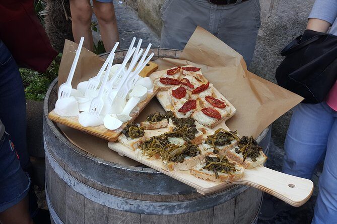 Naples Street Food Tour: Discover Local Flavors with Expert Guide - In-Depth Breakdown of the Tour Itinerary