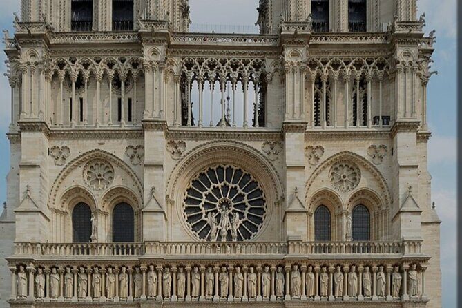 Notre Dame Area Guided Tour with Experienced Guide - Key Points