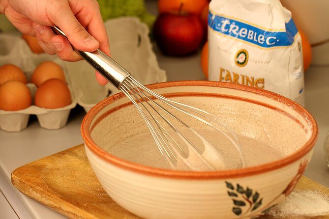 Ohlala Crêpes in Paris! - The Instructor and the Atmosphere