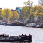 Open Boat Canal Cruise in Old City Centre of Amsterdam - Exploring the Details of the Canal Cruise