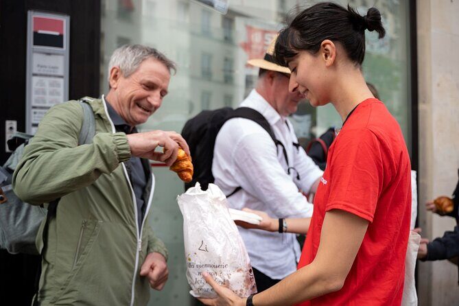 Paris: Discover Hidden Montmartre on a Walking Tour - How the Tour Is Structured