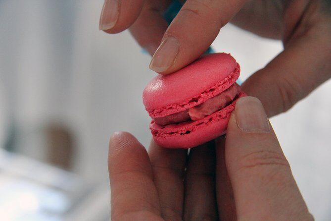Paris French Macarons Small Group Baking Class with a Chef - Who Should Consider This Class?