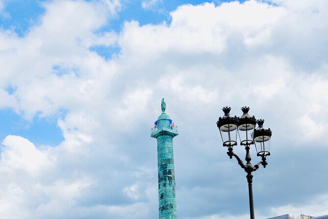 Paris: Private City Tour by Car with Driver and Guide - Detailed Breakdown of the Itinerary