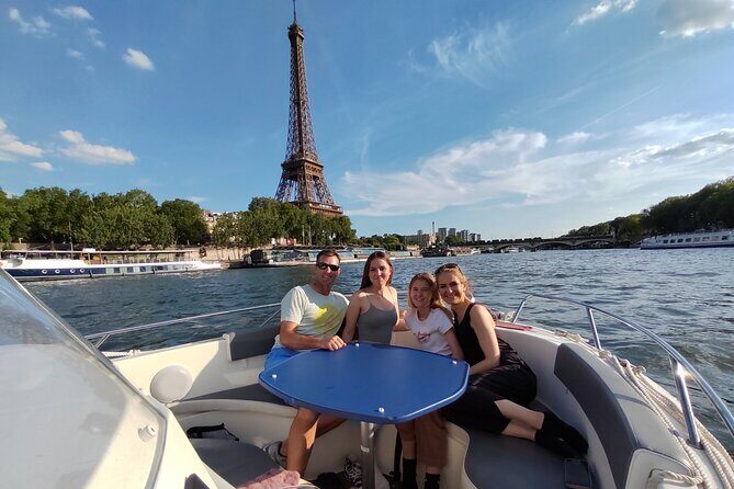 Paris Private Seine River Cruise Embark near Eiffel Tower - The Experience and Atmosphere