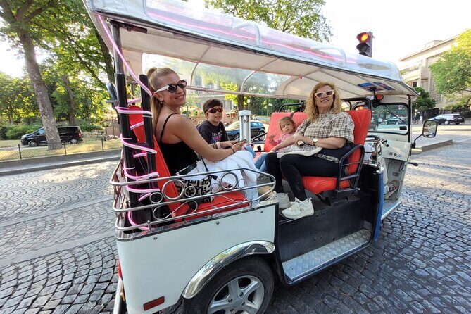Paris with a Tuk Tuk - Private 2-Hour TukTuk Tour - How the Experience Comes to Life