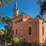 Park Guell Small Group Guided Tour with Skip the Line Ticket - The Experience of a Guided Tour