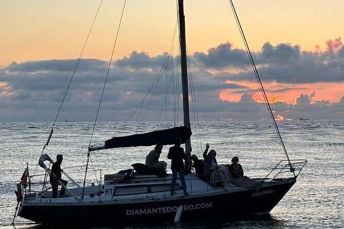 Porto: Private tour on vintage sailboat with sunset option - Why the Sunset Option Is Special