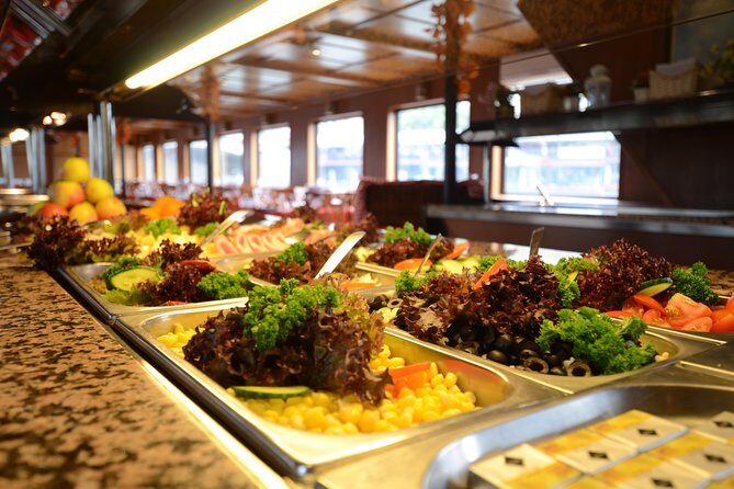 Prague Night Tour and River Vltava Dinner Cruise - The Food and Drinks