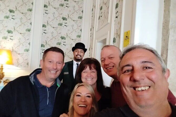 Premium Lisbon Airport Transfer to Lisbon - Vehicle & Amenities