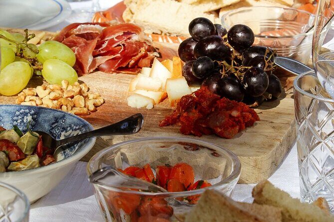 Premium Vineyard Tour & Tasting - A Closer Look at the Vineyard Tour & Tasting Experience