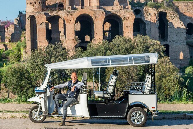 Private: 3 hours ETuk Tour in Rome - How the Tour Works in Practice