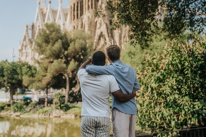 Private and Magical Photoshoot in Barcelona at Sagrada Familia - The Photography Style and Quality