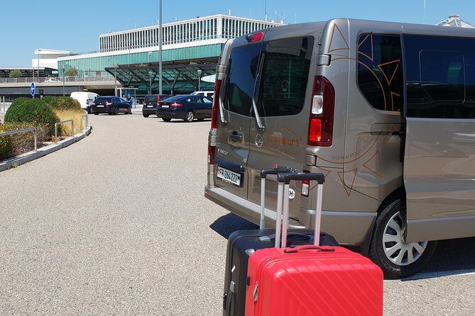 Private Arrival Transfer: from Geneva Airport to Geneva City - Why Choose a Private Airport Transfer?