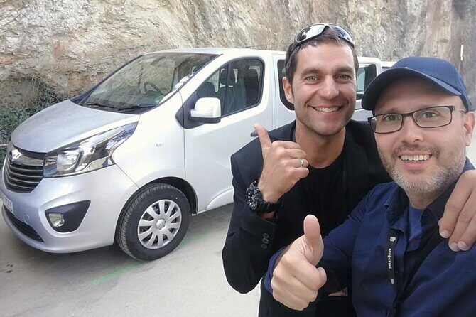 Private Barcelona and Park Güell Tour with hotel Pick-up - Exploring the Gothic Quarter: Medieval Charm