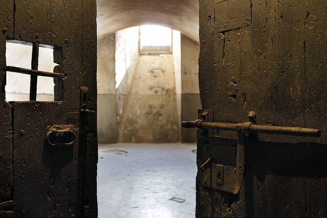 Private Barcelona Old Town & Sky Views: Montjuic Castle & Cable Car Tour - Frequently Asked Questions