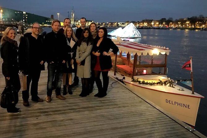 Private canal cruise on small historic boat - Key Points