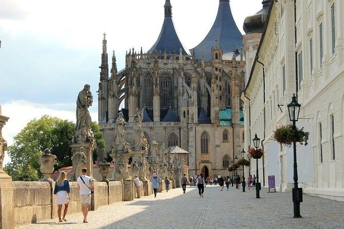 Private Day trip from Prague to Kutná Hora - Who Should Consider This Tour?