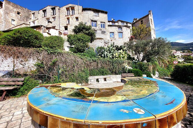 Private discovery of the hinterland of the Côte d'Azur - What Makes This Tour Stand Out?