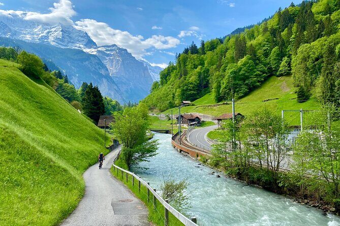 Private Full-Day Tour to Grindelwald Lauterbrunnen Interlaken Mürren from Basel - The Downside?