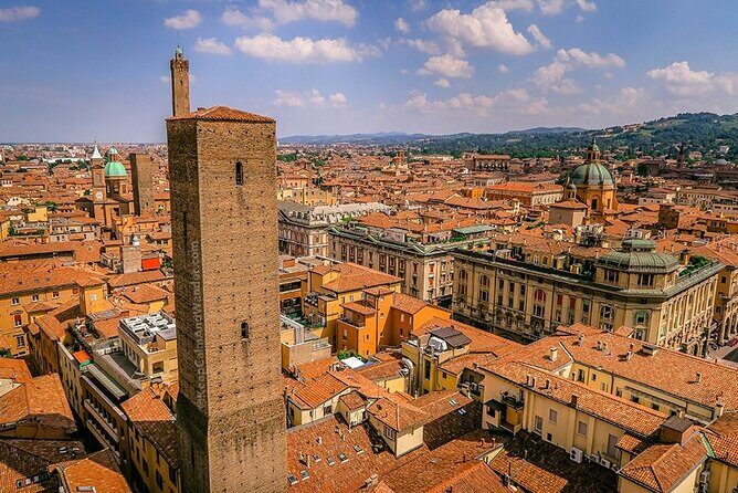 Private or semi-private tour of the historic center of Bologna - Breaking Down the Itinerary: What Youll Experience