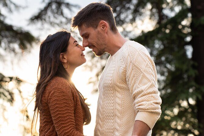 Private Photo Session Tour for Couples in Madrid - What’s Included and What’s Not