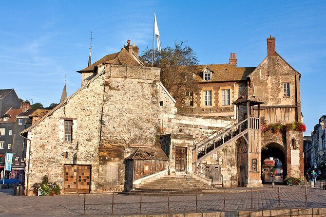 Private round transfer to Deauville Rouen Honfleur from Le Havre - Exploring Each Stop in Depth