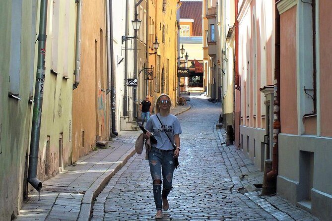 Private Shore Excursion: Tallinn Old Town Walking Tour with Round-Trip Transfer - What Do the Reviews Say?