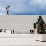 Private Tour Fátima, Nazaré, and Óbidos Day Trip from Lisbon - Who Should Consider This Tour?
