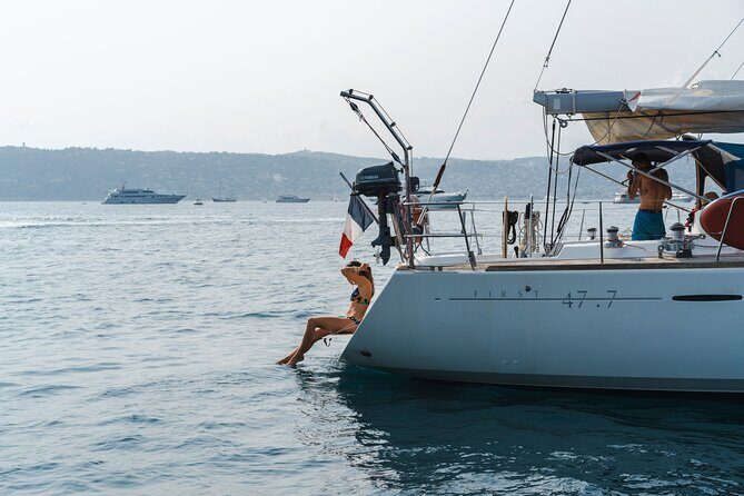 Private tour on a sailboat with apéritif at sunset on Antibes - Cost-Value Analysis