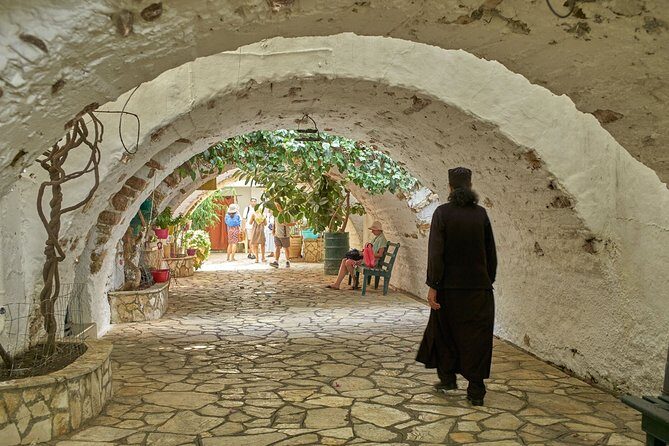 Private tour to Palaiokastritsa beach and Lakwnes village - The Real-World Experience