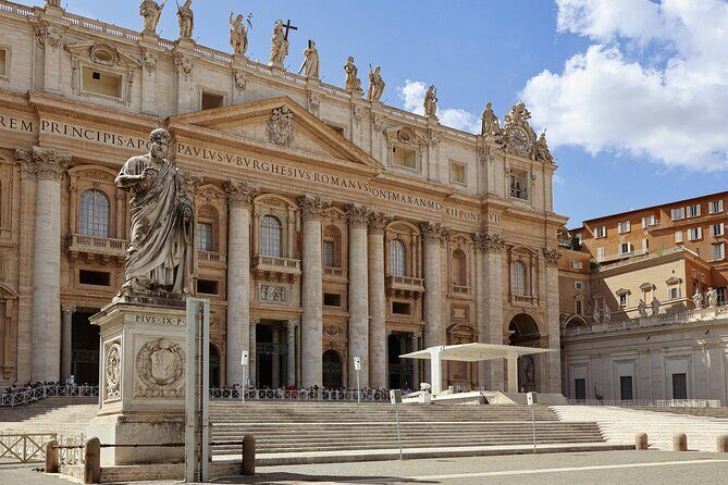 Private Tour Vatican Museums & Sistine Chapel Skip the line - Walking Through the Vatican: What to Expect from the Tour