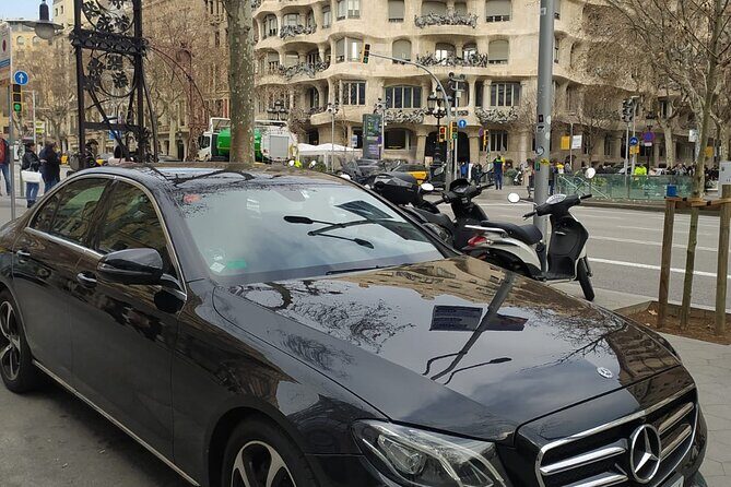 Private Transfer from Barcelona to the Port (or vice versa) - What the Reviews Say