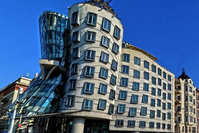 Private Transfer from Budapest to Prague with 2 hours for sightseeing - The Travel Experience: What You Can Expect