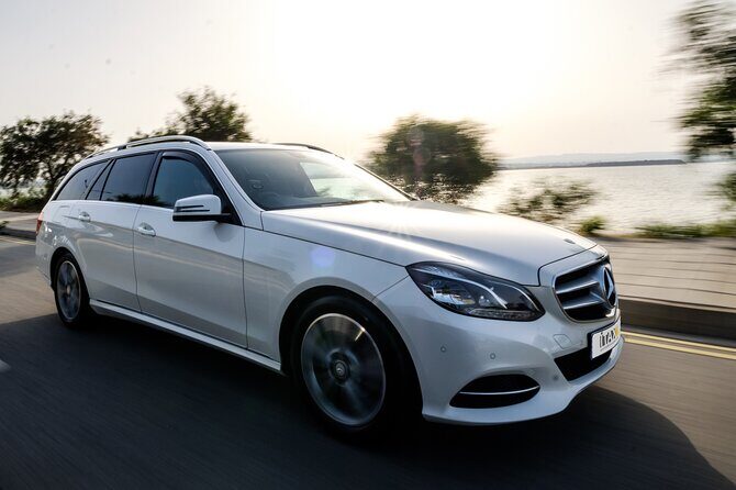 Private Transfer: Larnaca Airport to Larnaca District 1-14 pax - Why Choose a Private Transfer?