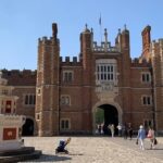 Private Vehicle To Hampton Court Palace From London With Admission Tickets - Breaking Down the Itinerary