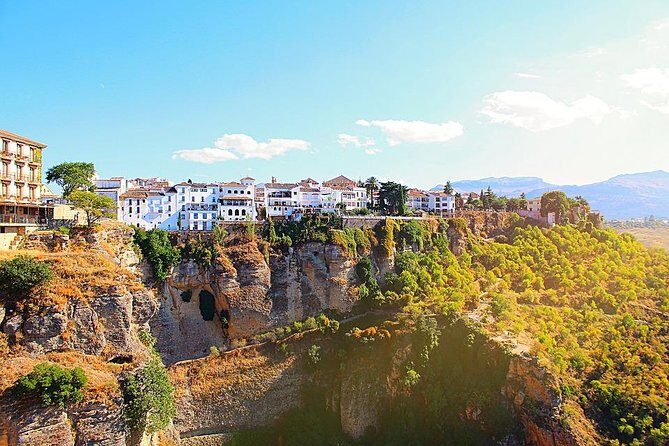 Private Walking Tour of Ronda with official tour guide - Detailed Breakdown of the Itinerary