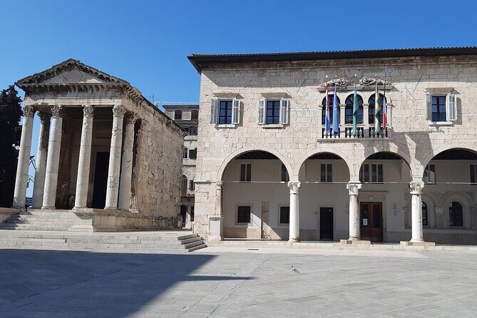 Pula Private 2-Hour Guided Walking Tour - How the Experience Works