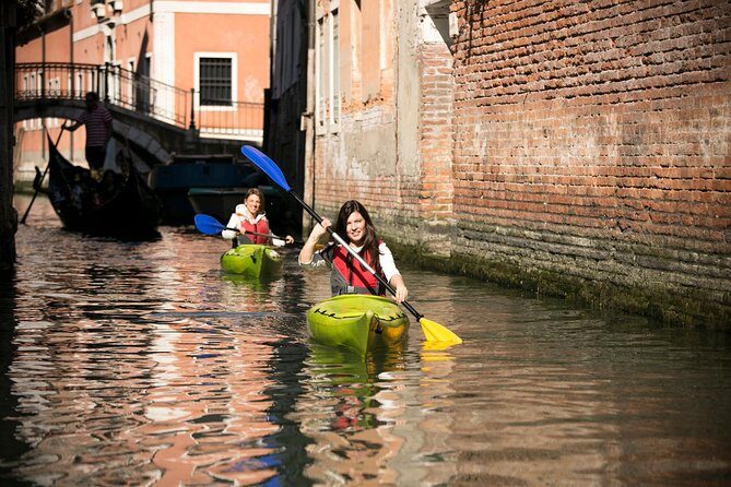 Real Venetian Kayak - Tour of Venice Canals with a local guide - The Benefits of a Kayak Tour in Venice