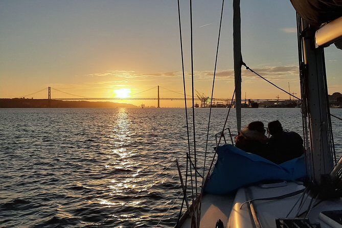Relaxing Sailboat Cruise along the Tagus - Food, Drinks, and Extras
