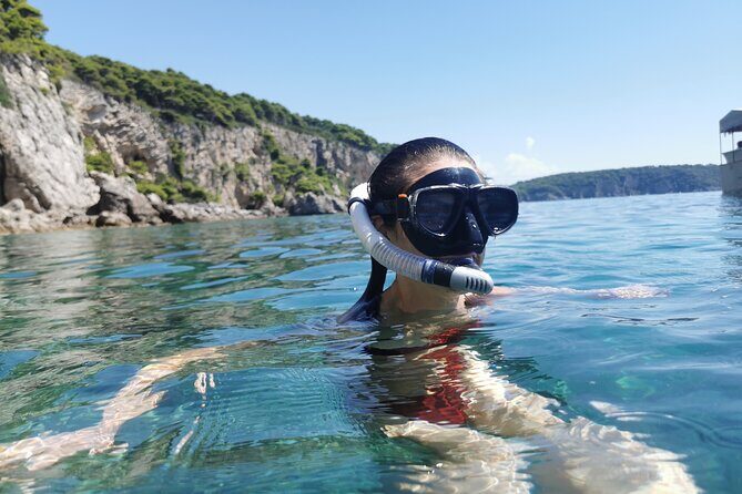 Rent a luxury speed boat for great fun on this Elaphiti Islands tour - Frequently Asked Questions