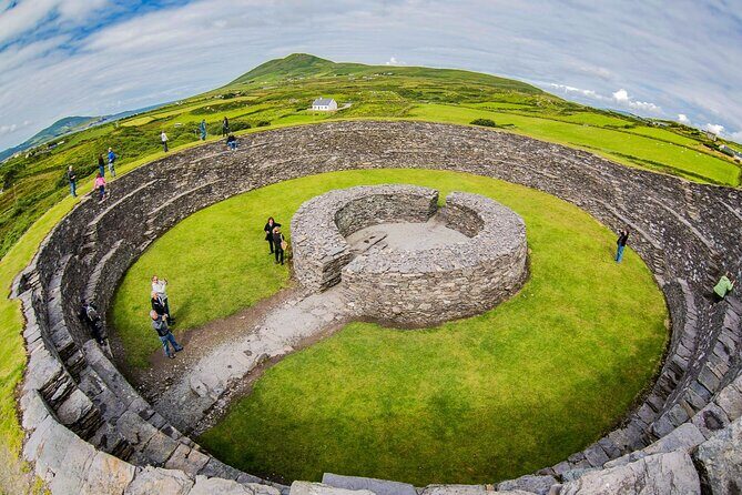Ring of Kerry: Portmagee and Skellig Ring Tour from Killarney - Portmagee: A Tiny Village with Big Charm