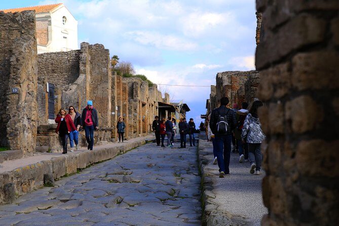Rome to Pompeii & Herculaneum Trip with Hotel Pickup & Skip-the-line Tickets - Authentic Insights from Travelers