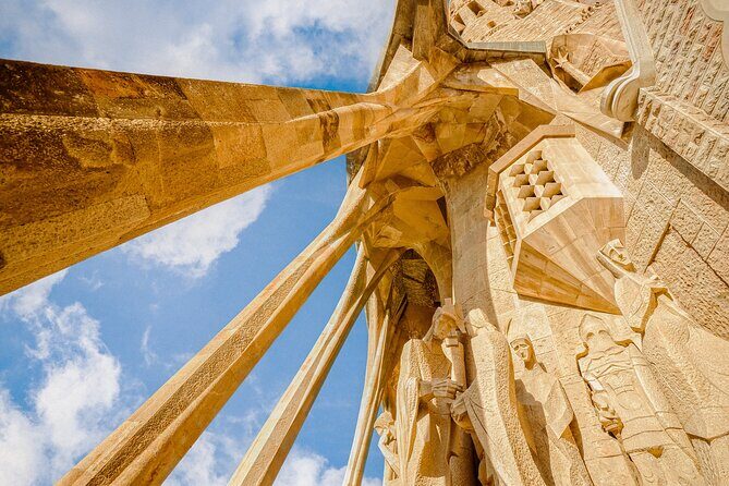 Sagrada Familia: Priority Access & Guided Tour - A Closer Look at the Tour Experience