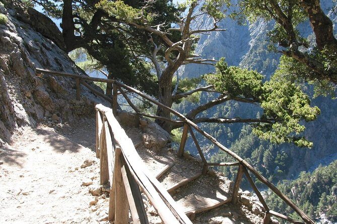 Samaria Gorge Trek: Full-Day Excursion from Rethymno with Guide - Authentic Experiences from Travelers